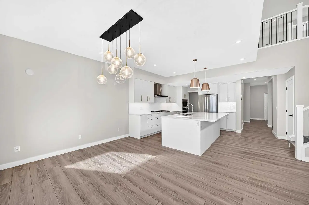 300 Carringvue Place NW