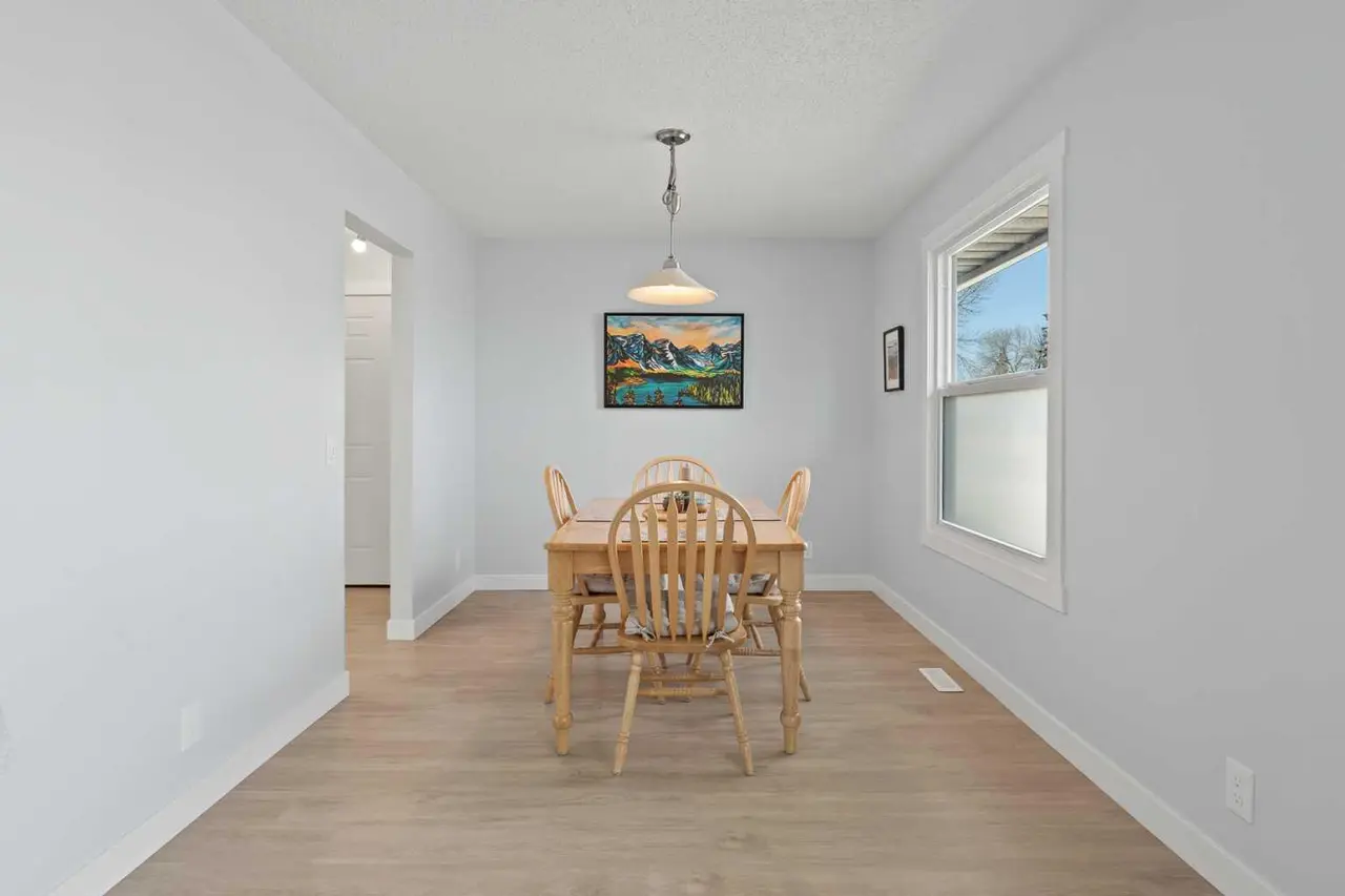 11 Berwick Hill NW