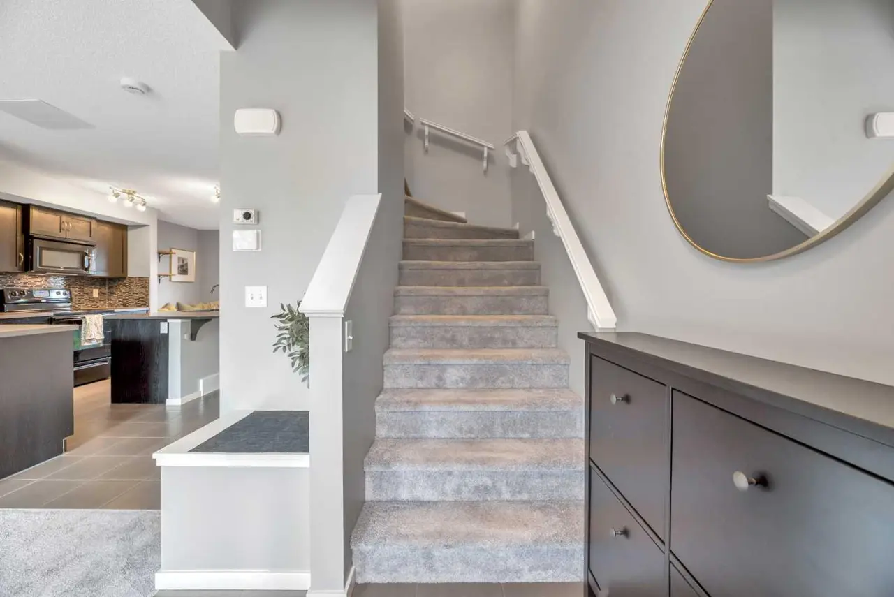 212 Walden Drive SE
