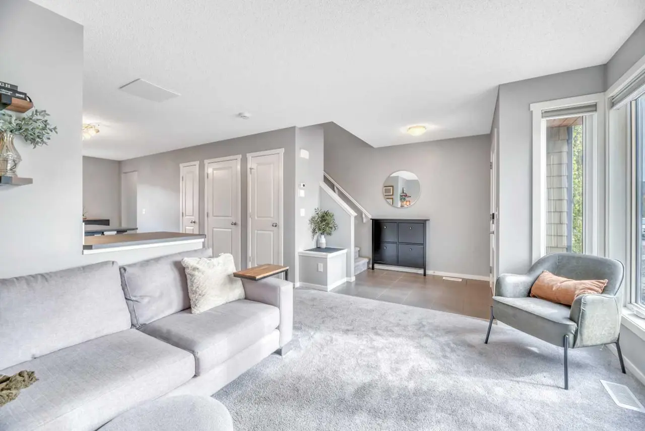 212 Walden Drive SE