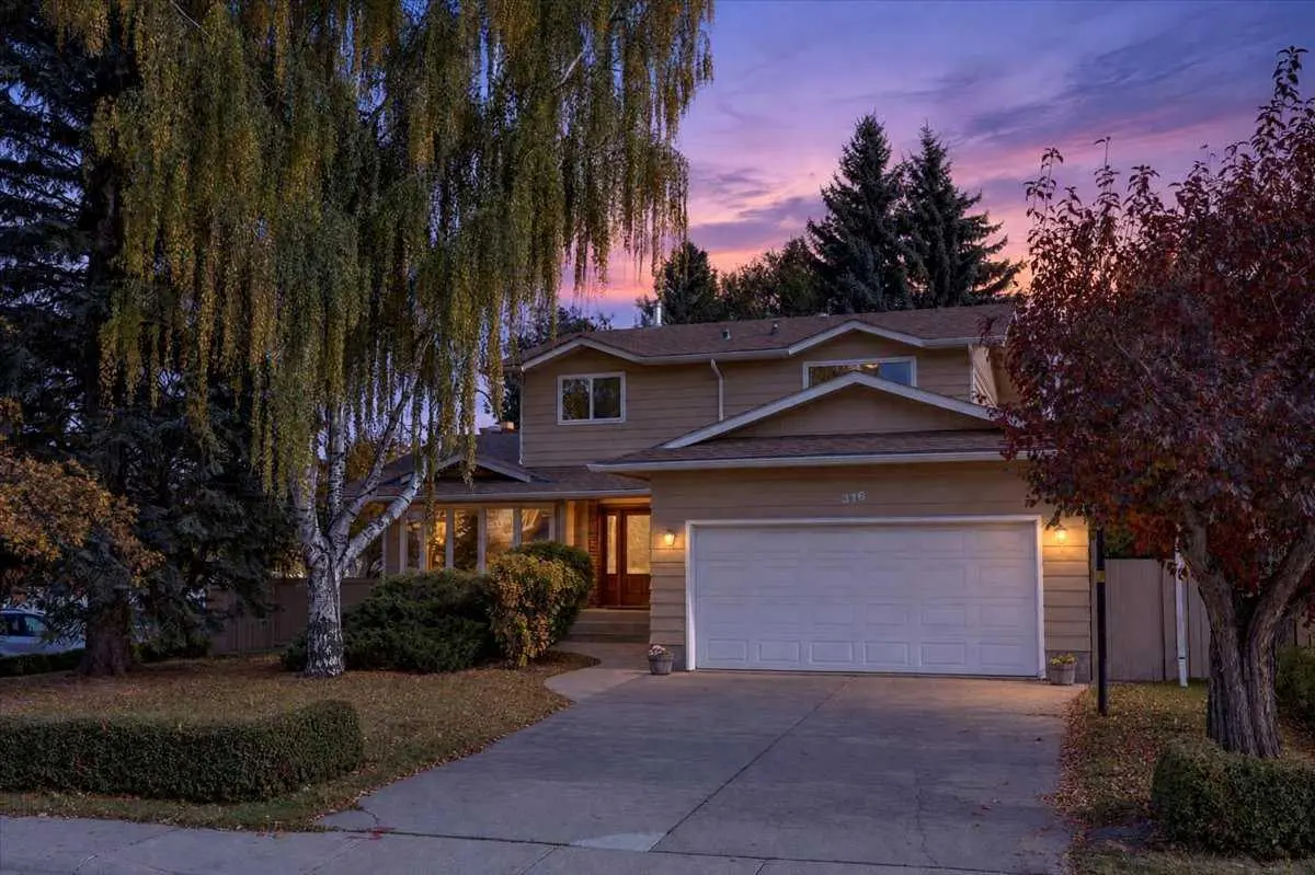 316 Parkland Way SE