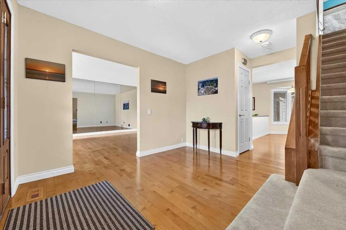 316 Parkland Way SE