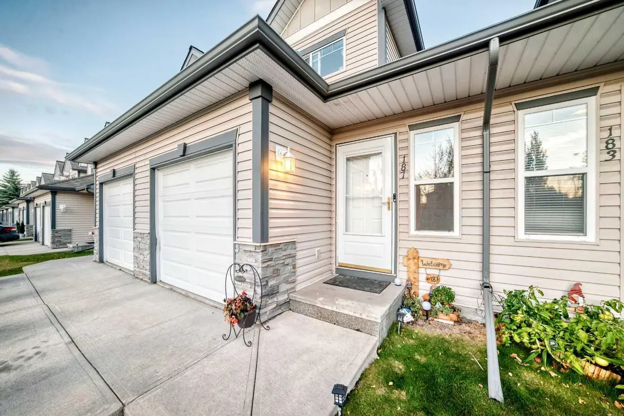187 Millview Green SW