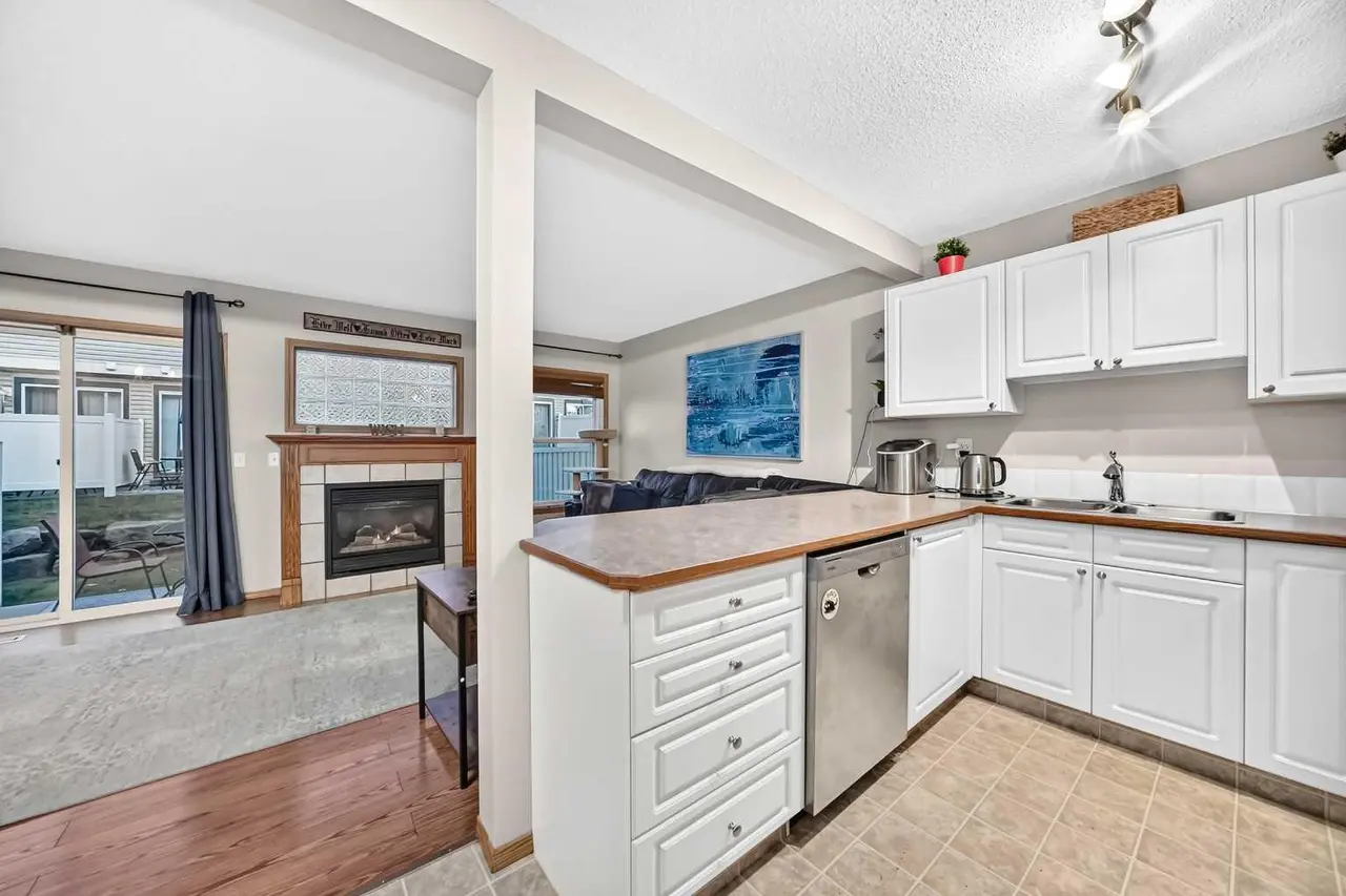 187 Millview Green SW