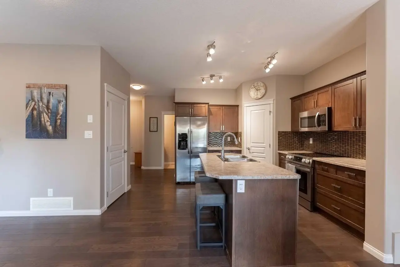 306 Twinriver Road W