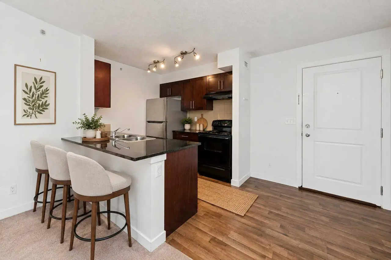 423, 195 Kincora Glen Road NW