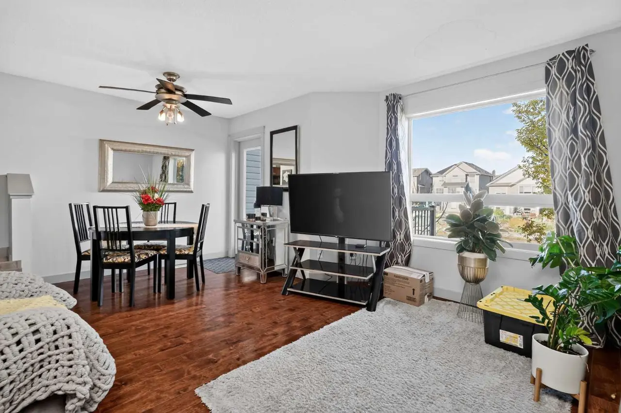 202 Bayside Point SW