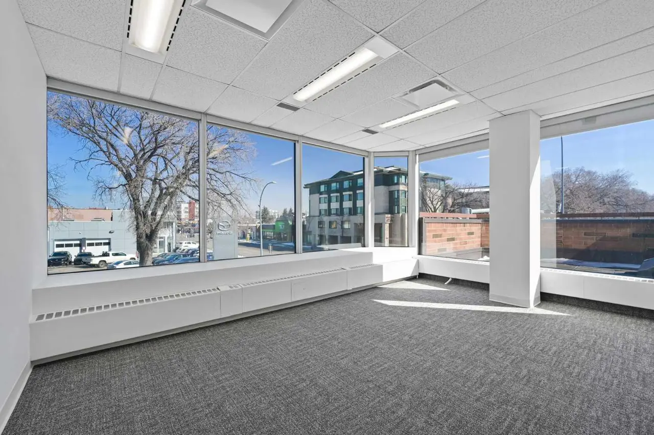 404, 1121 Centre Street NW