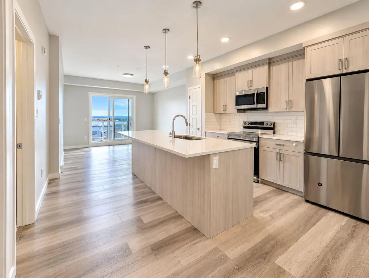 411, 40 Carrington Plaza NW