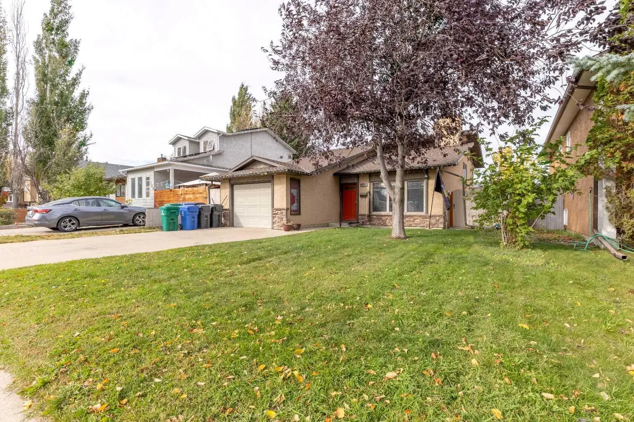 184 Lakhota Crescent W