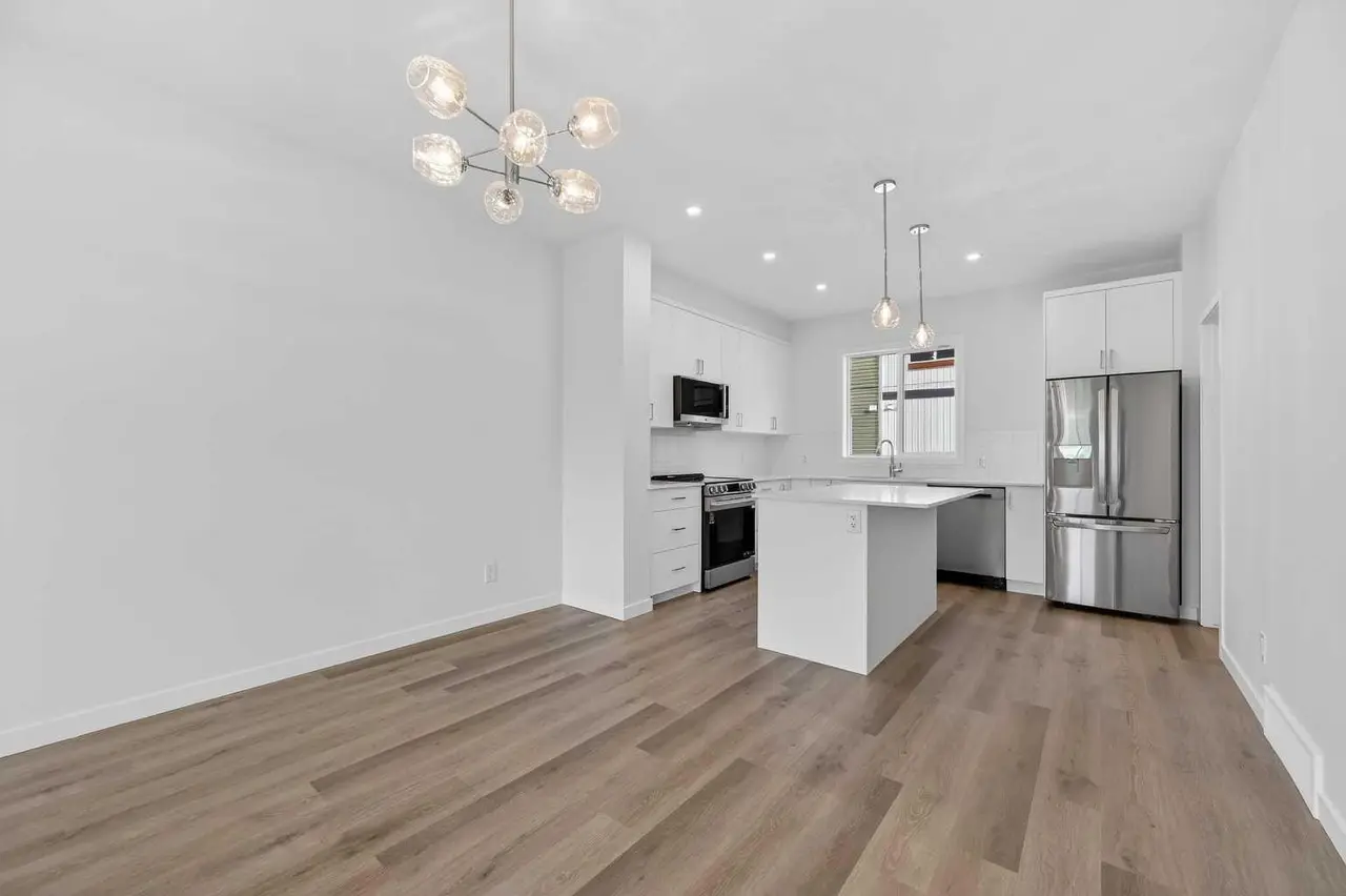 30 Creekside Avenue SW