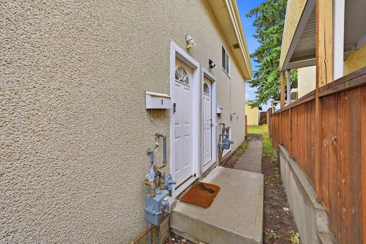 419 Huntsville Crescent NW