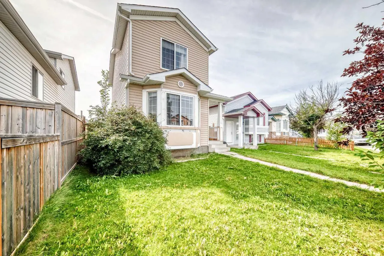21 MARTIN CROSSING Link NE