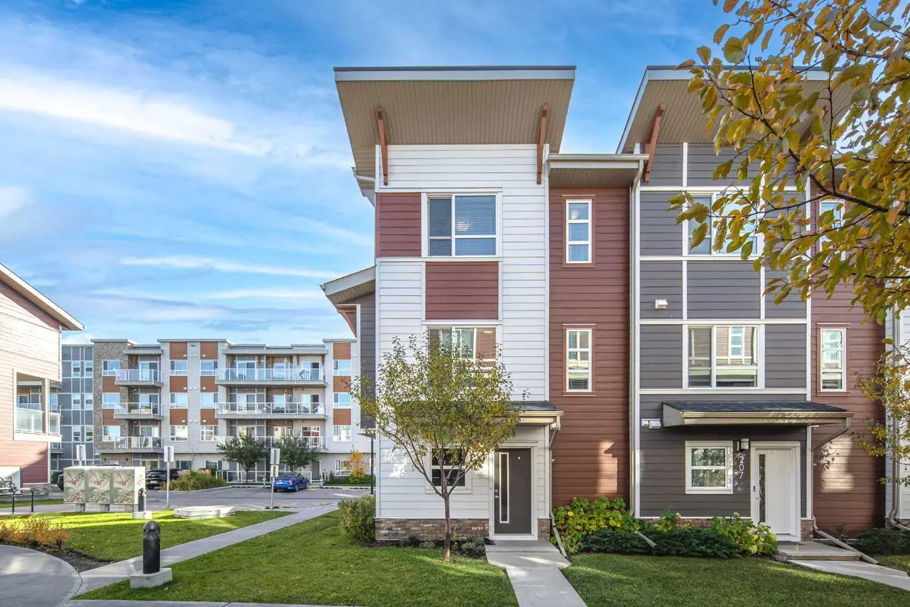 209 Harvest Hills Common NE