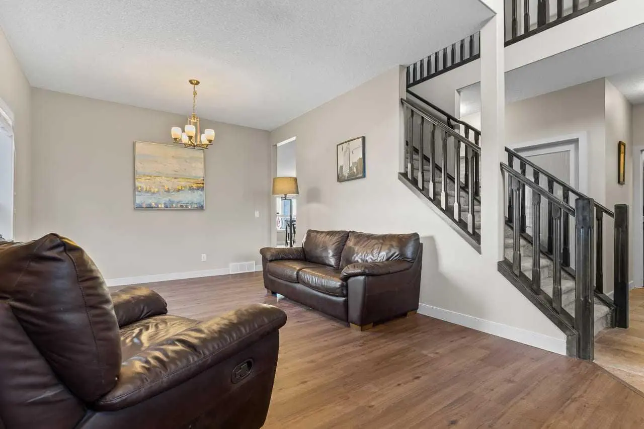 38 Everhollow Green SW