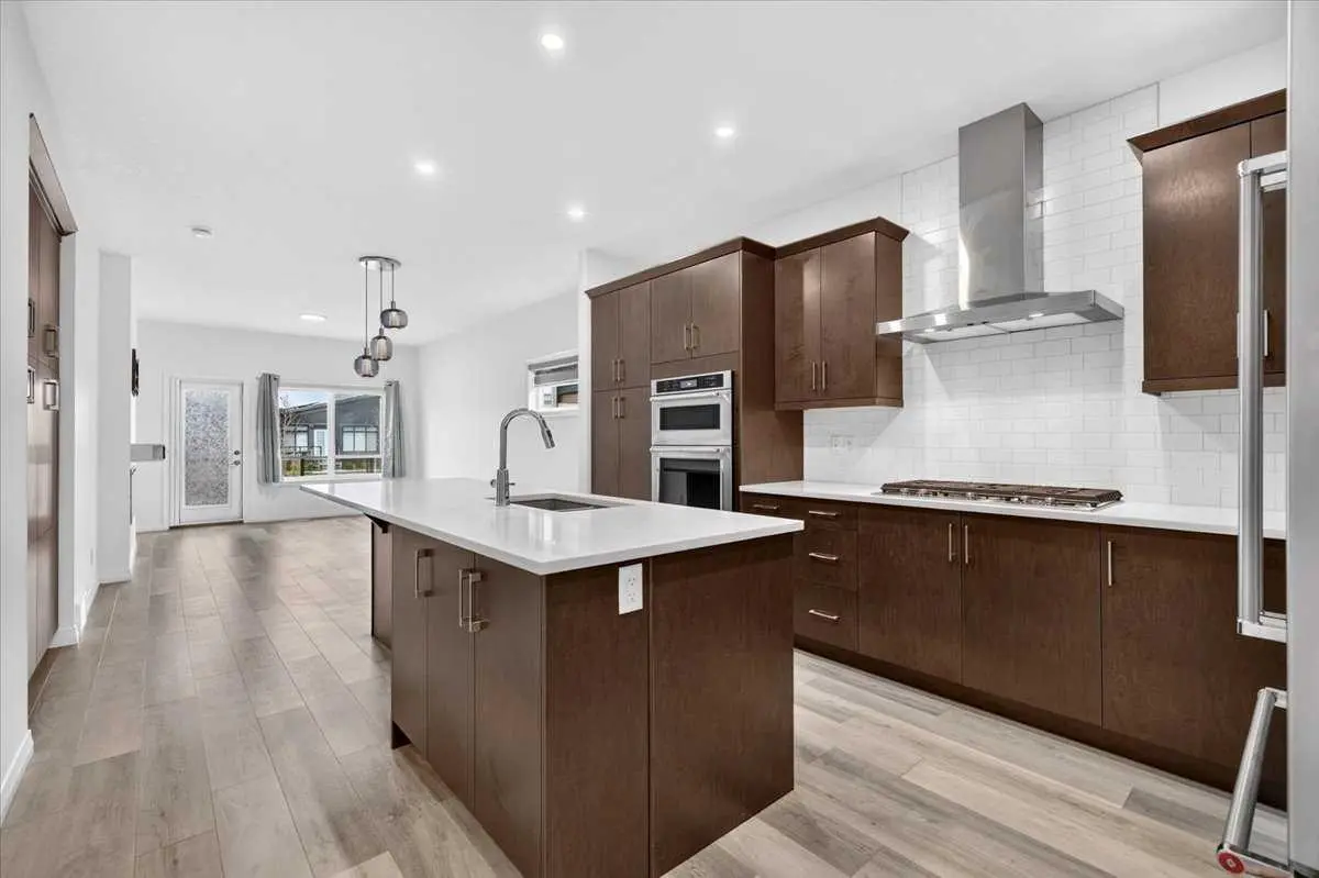 358 Marina Cove SE
