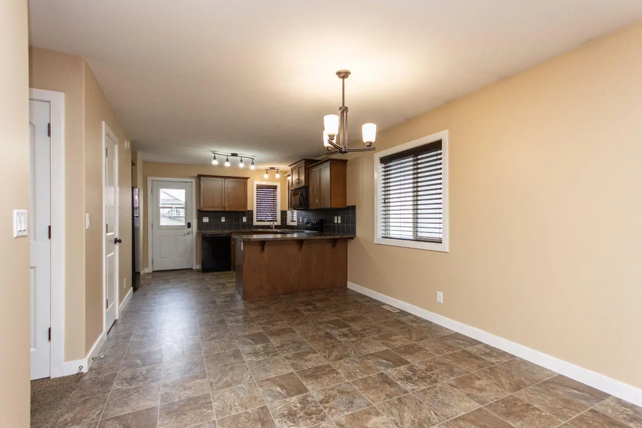 79 Trimble Close 