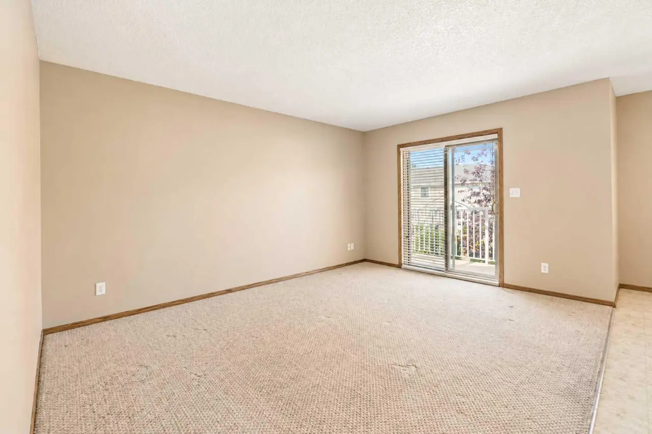 48, 20 Jacobs Close 