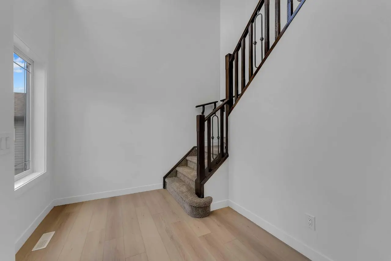 210 Crimson Lane 