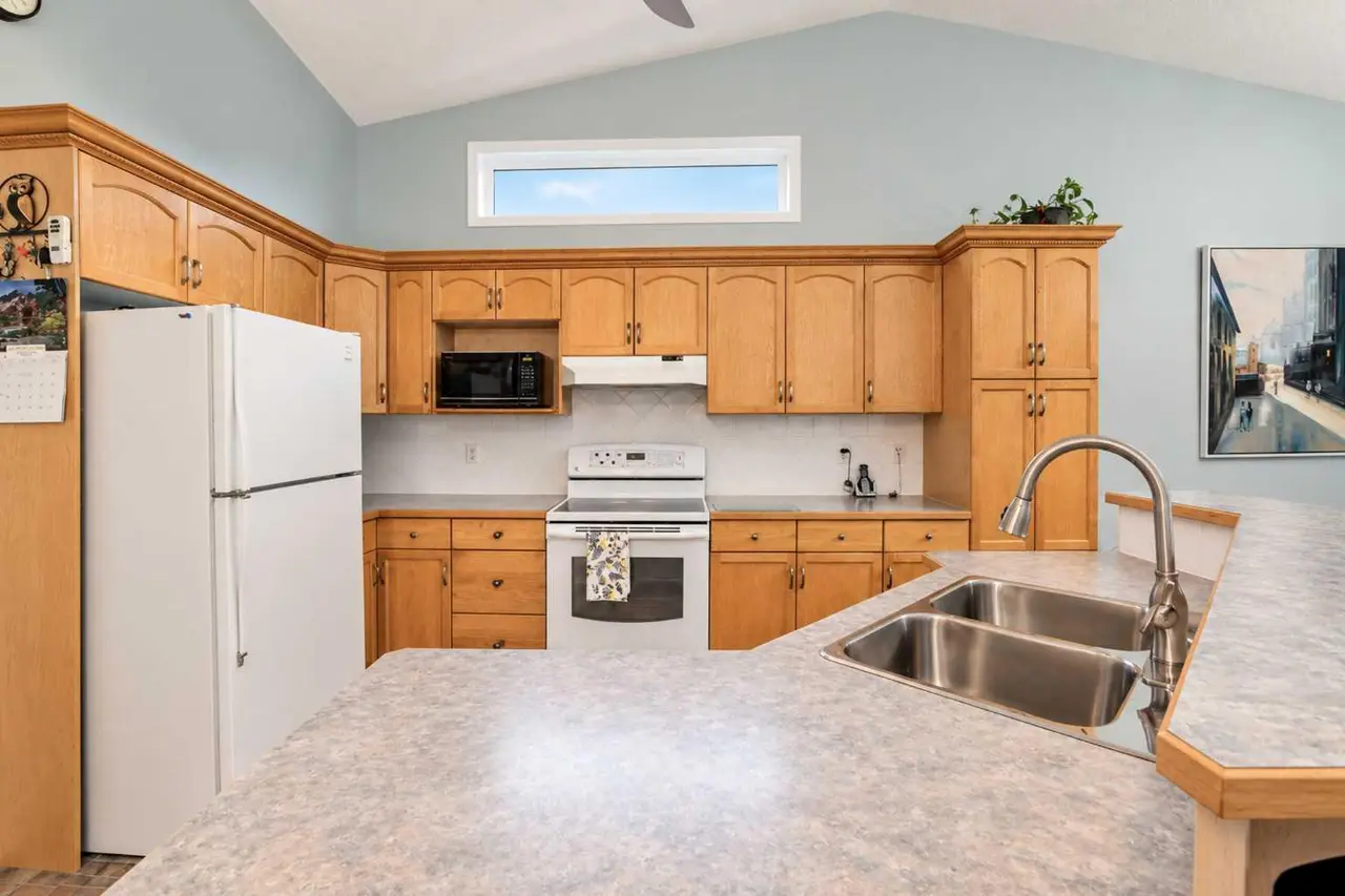 130 Pinnacle Way 
