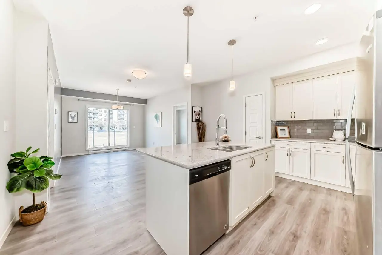 215, 20 Seton Park SE