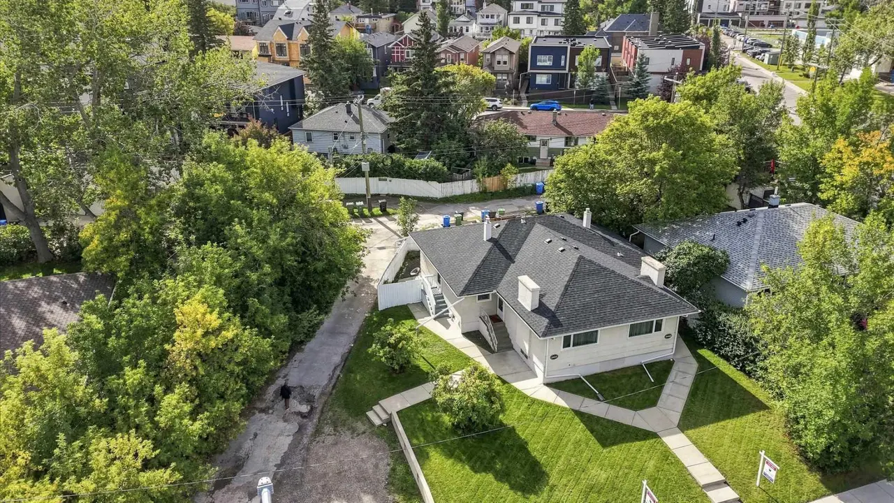 2404 & 2406 Richmond Road SW