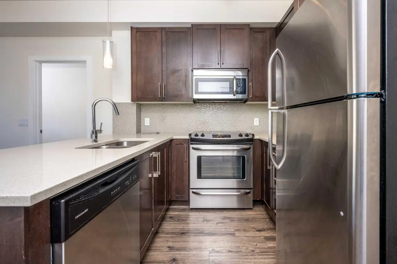 303, 4 Sage Hill Terrace NW