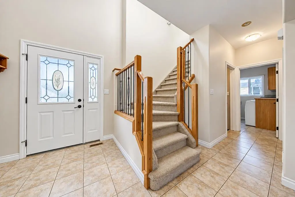 80 Irving Crescent 