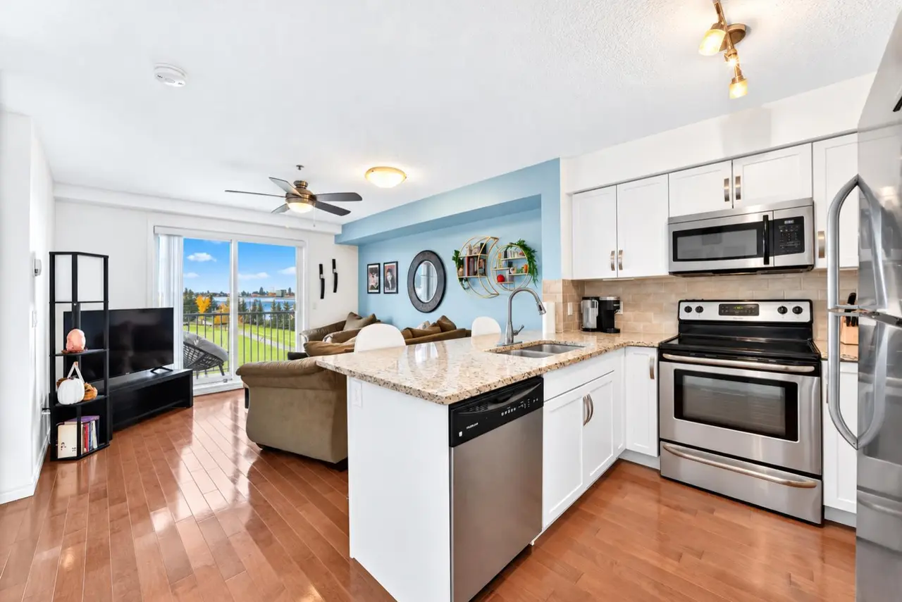 3312, 115 Prestwick Villas SE