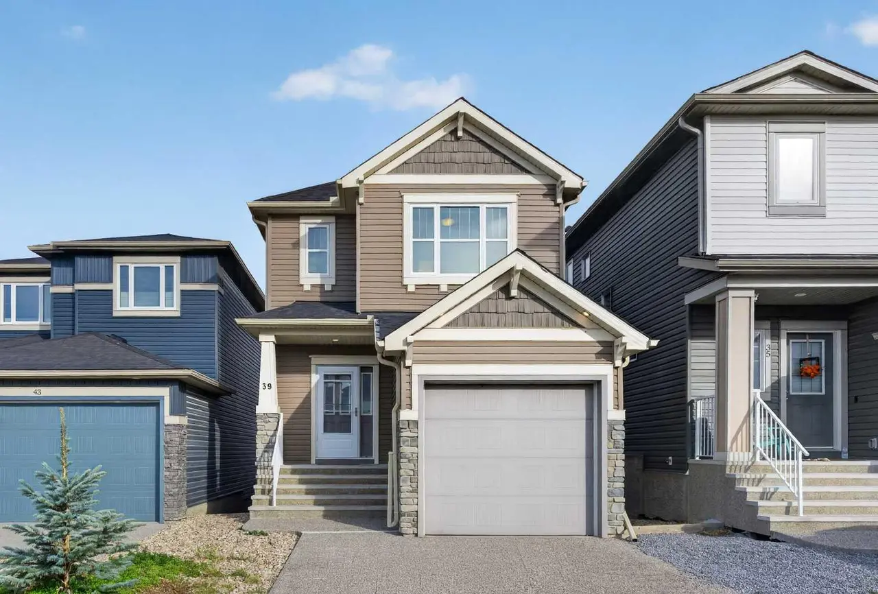 39 Evanscrest Way NW