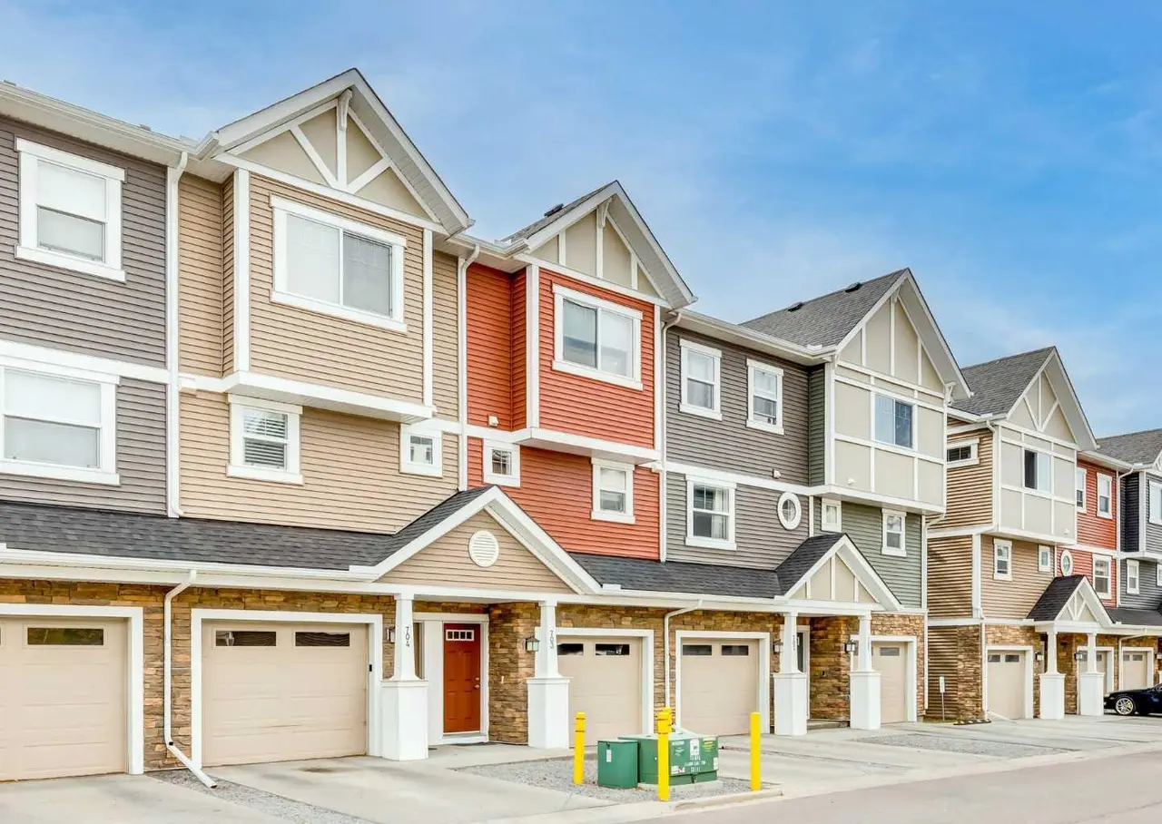 703, 1225 Kings Heights Way SE