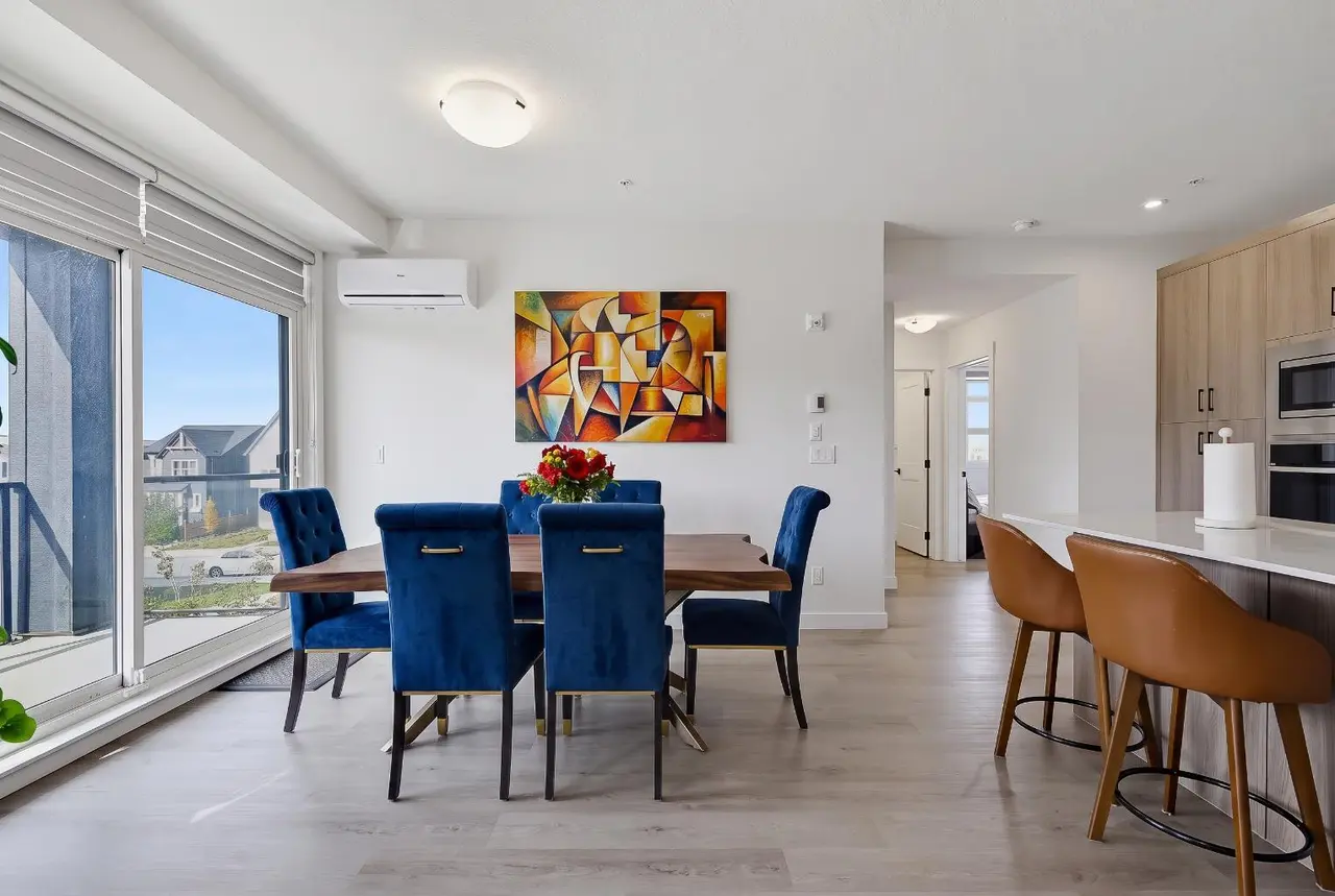1207, 55 Lucas Way NW