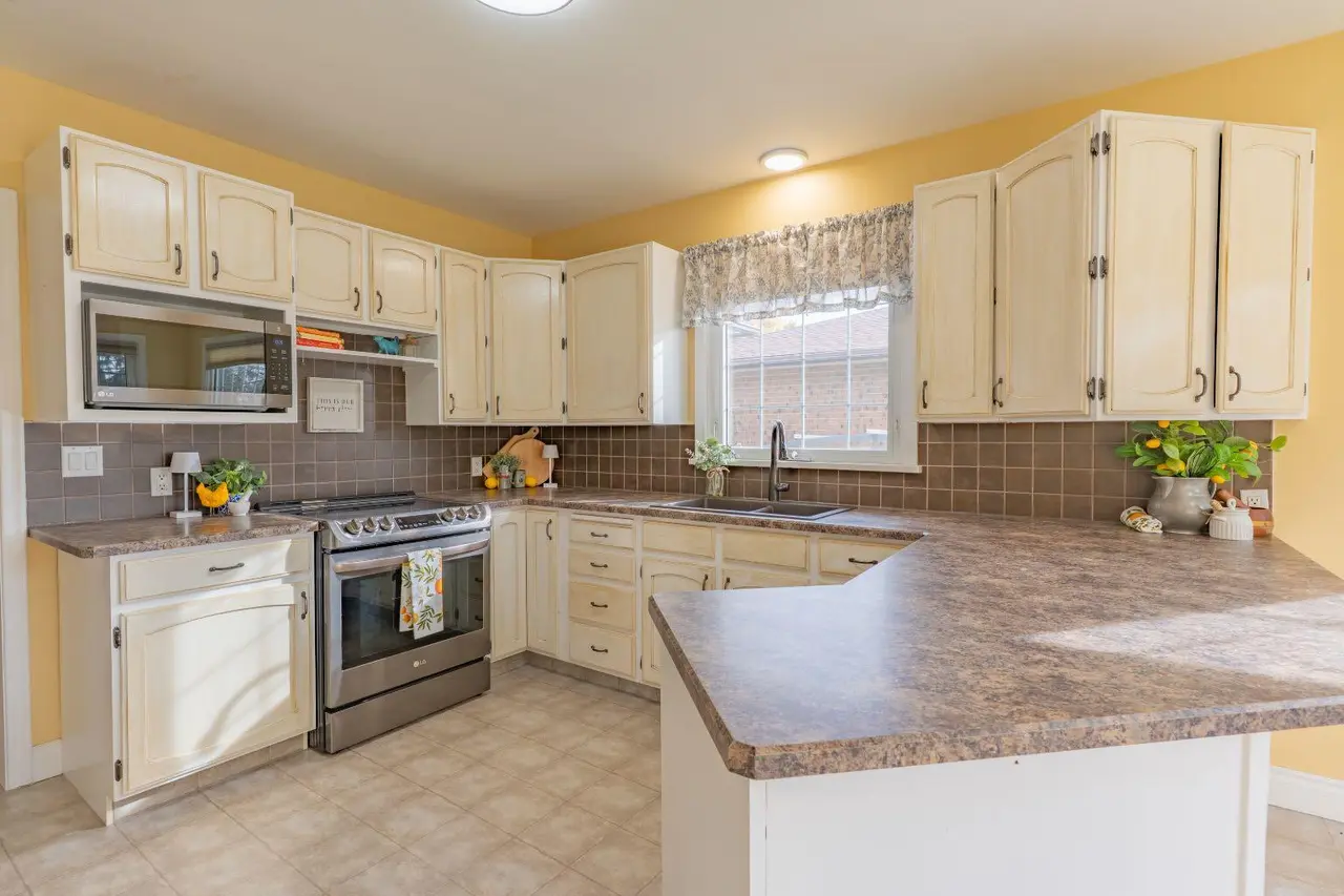 266 Prospect Drive SW