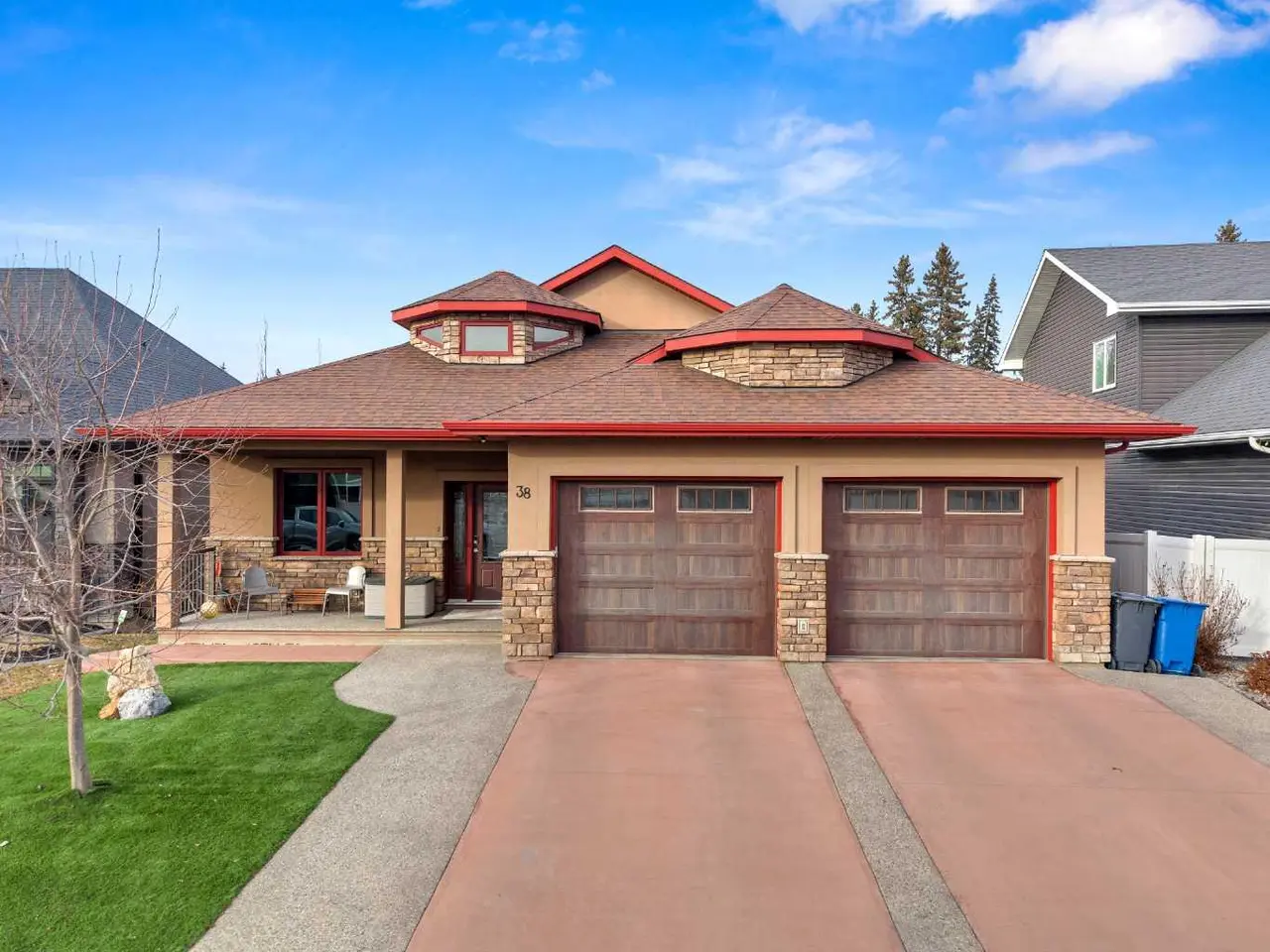 38 Grove Close 