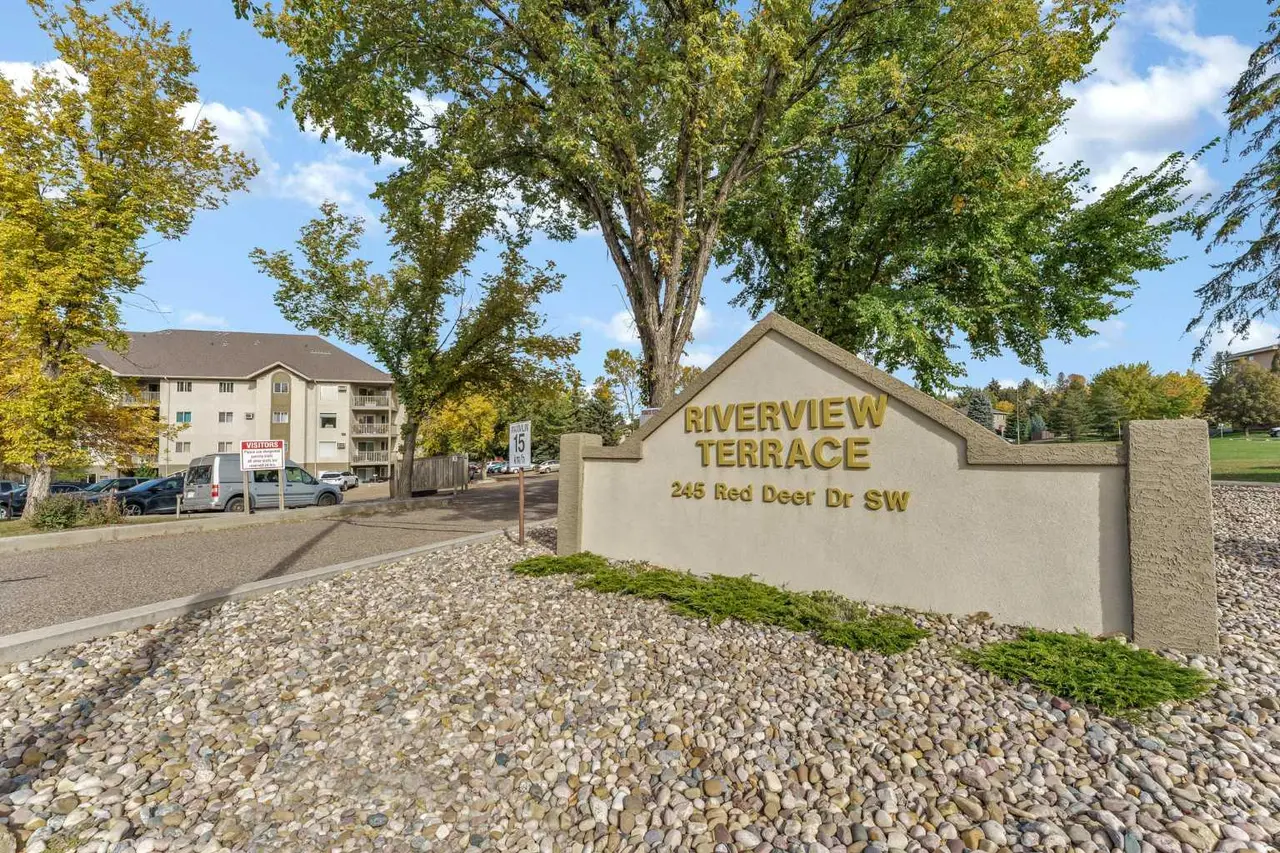 104, 245 Red Deer Drive SW