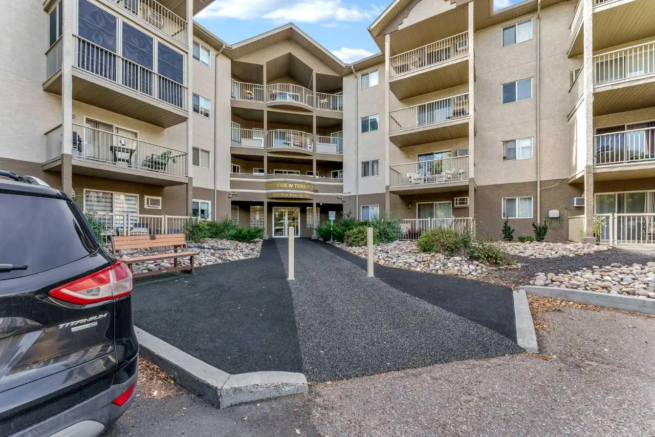 104, 245 Red Deer Drive SW