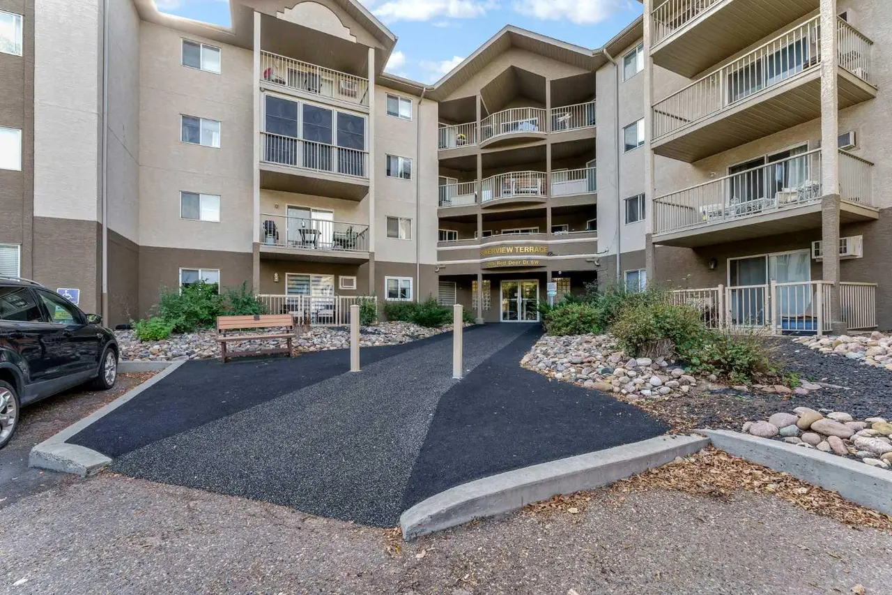 104, 245 Red Deer Drive SW