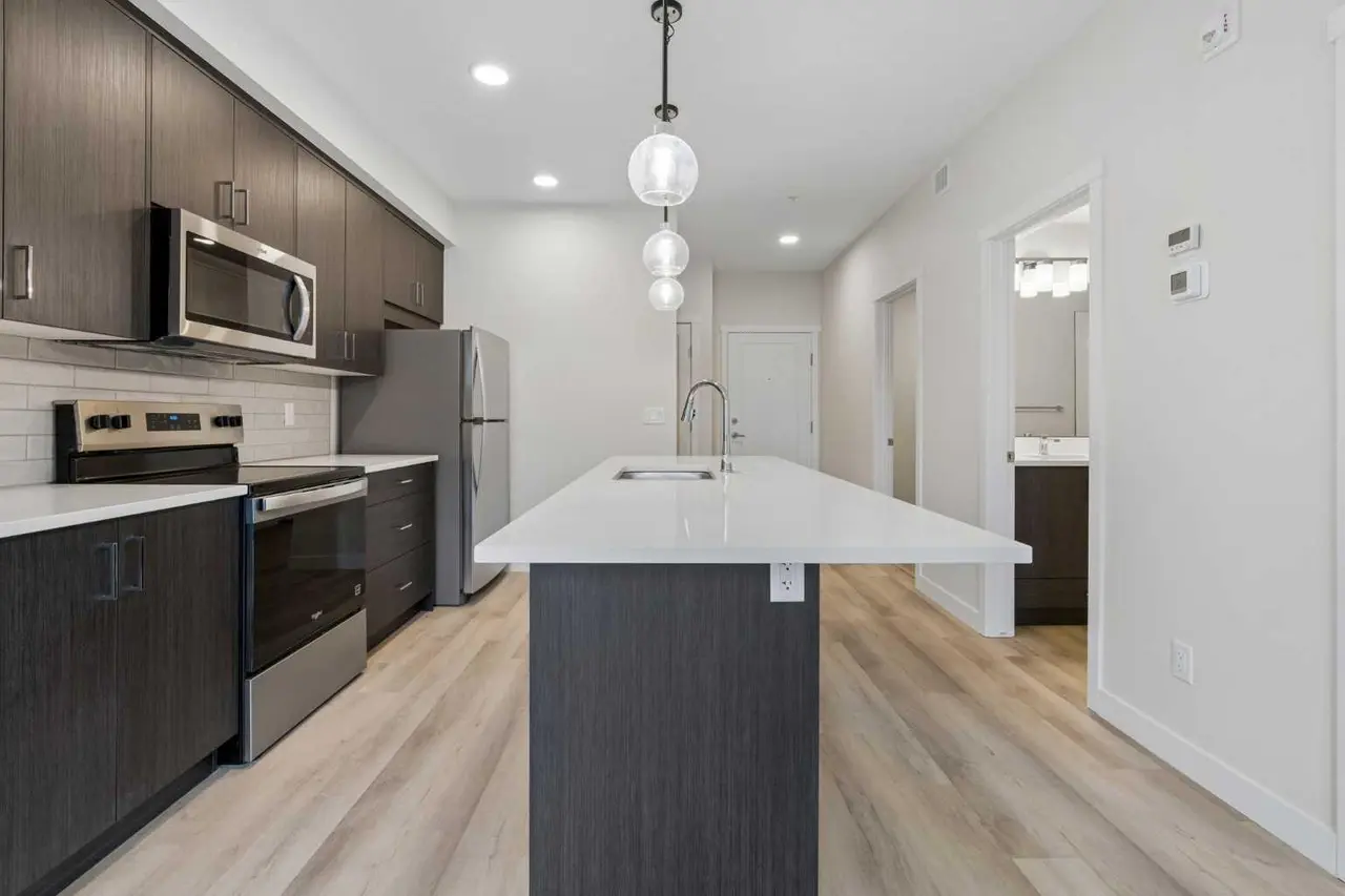 309, 655 Shawnee Square SW