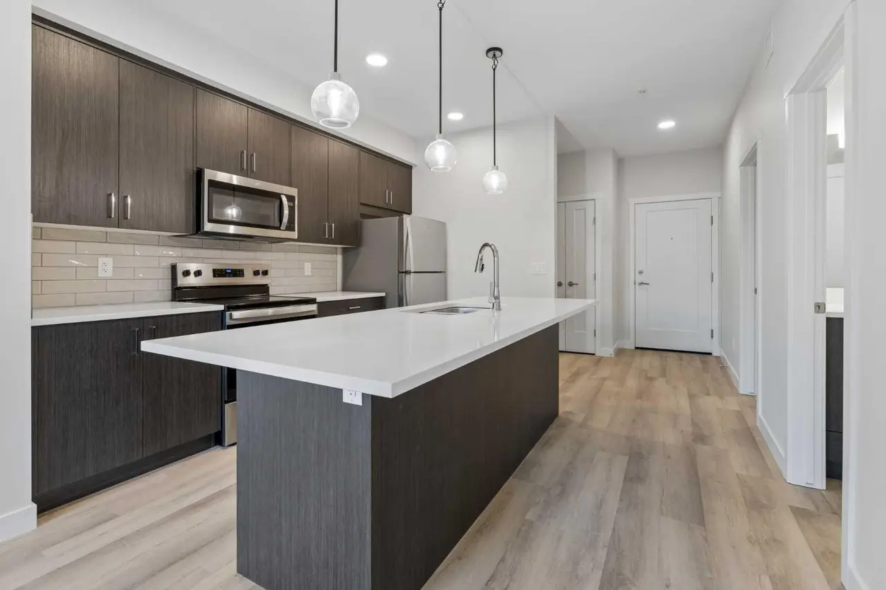 309, 655 Shawnee Square SW