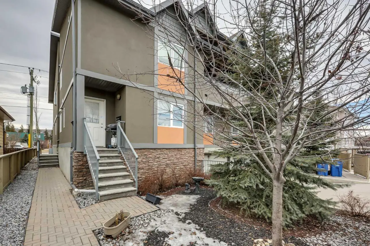 7714 - 7716 Bowness Road NW