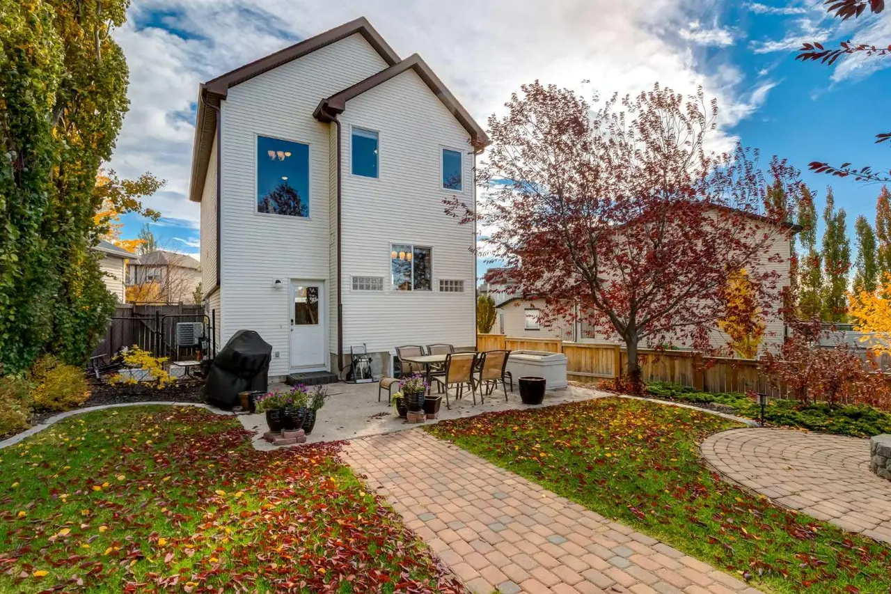 131 Tuscany Ridge Terrace NW