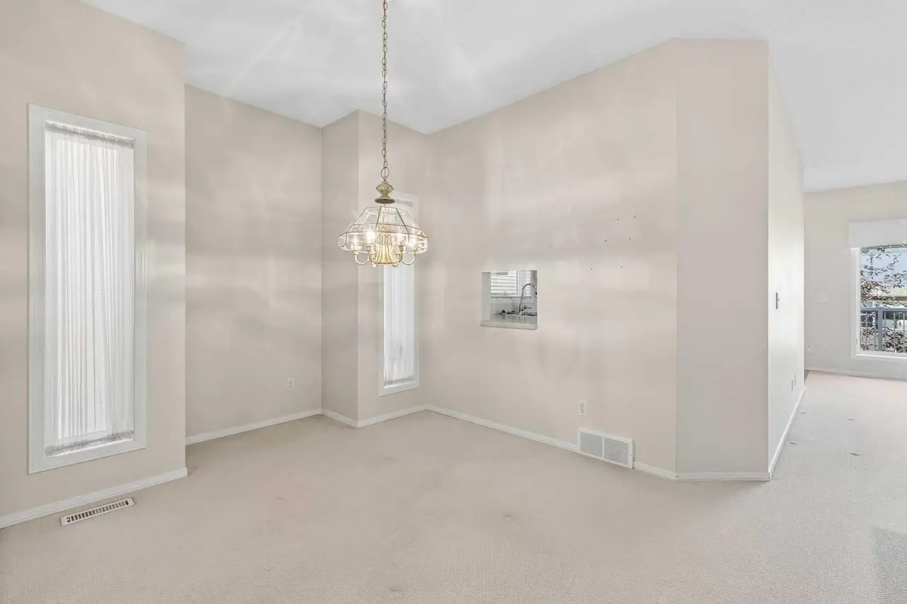 54 Shannon Estates Terrace SW