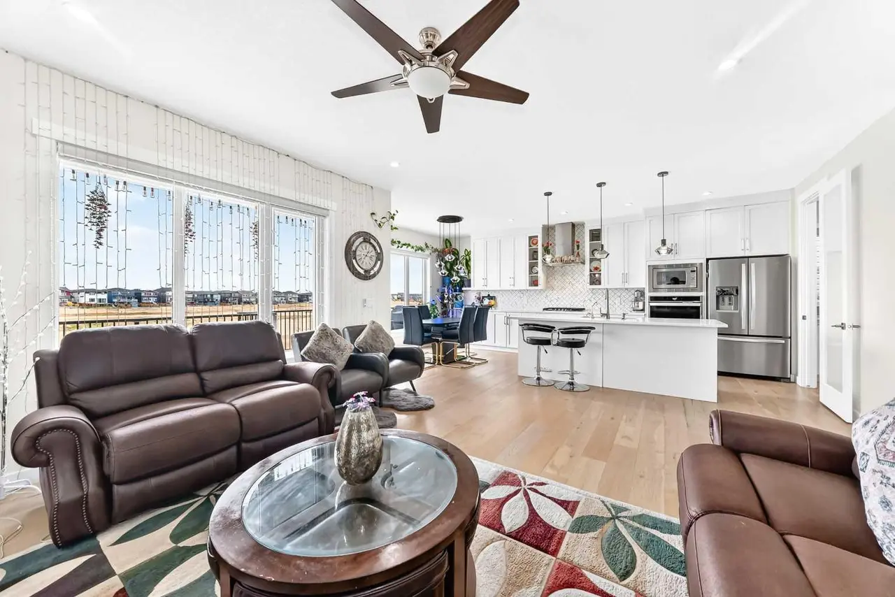 260 Corner Meadows Manor NE