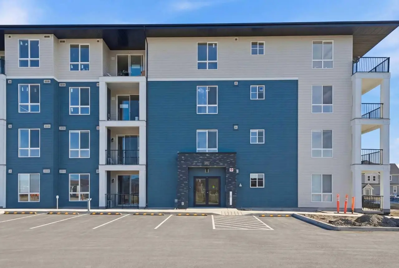 1105, 47 Creekview Gardens SW