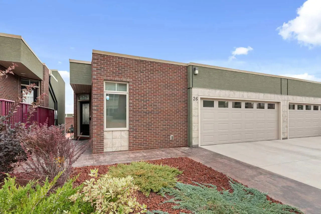 26 Palisades Lane NE