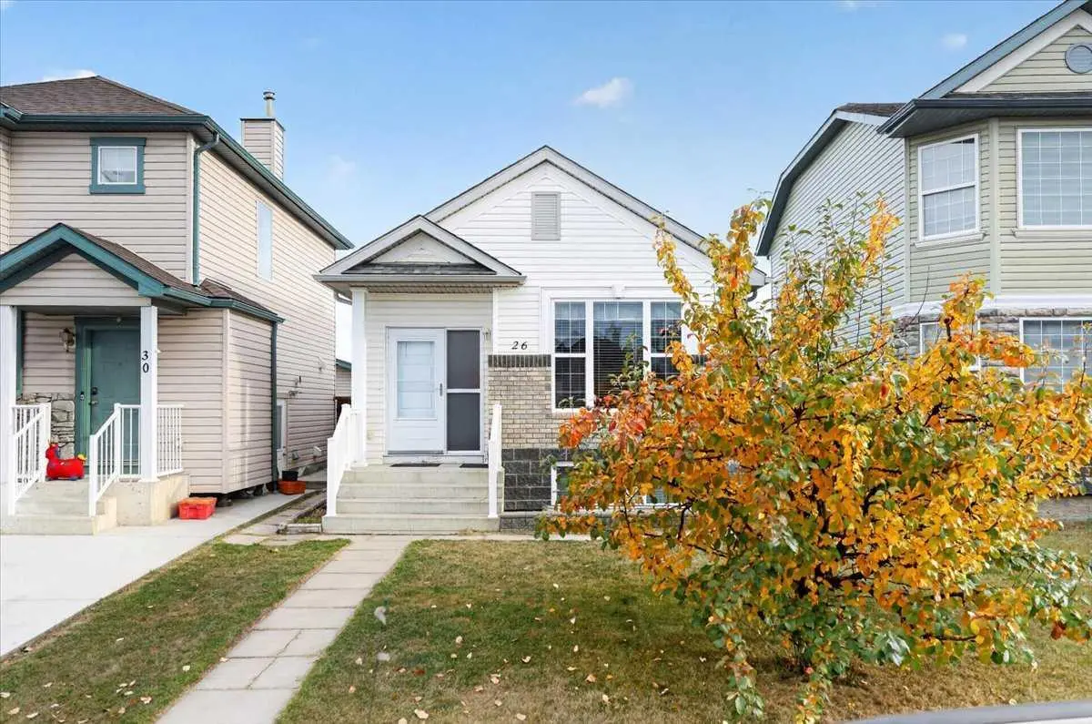 26 Saddlemead Way NE