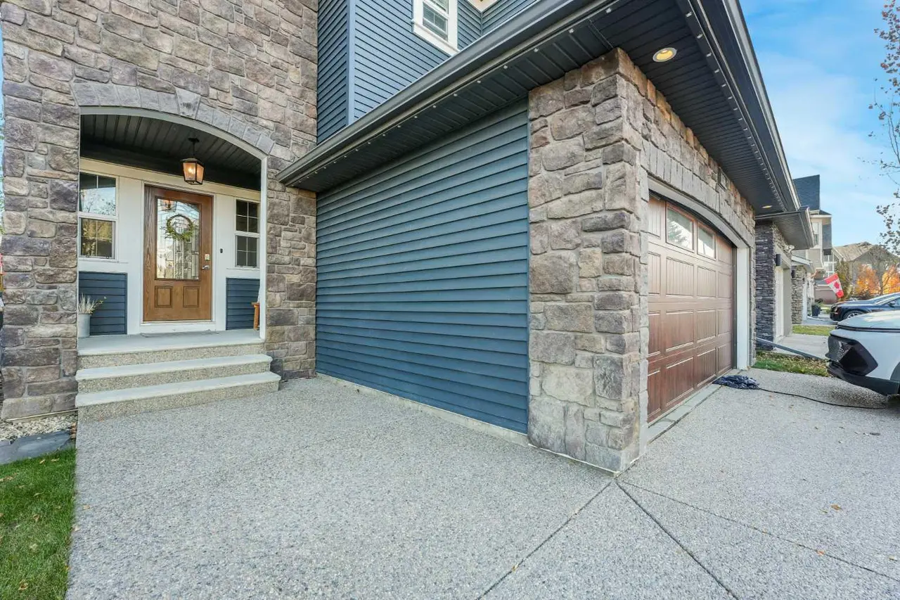 136 Cooperstown Place SW