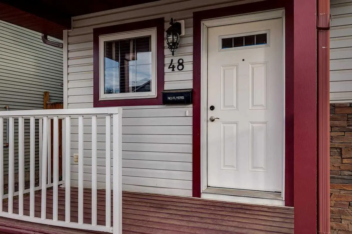 48 Vanson Close 