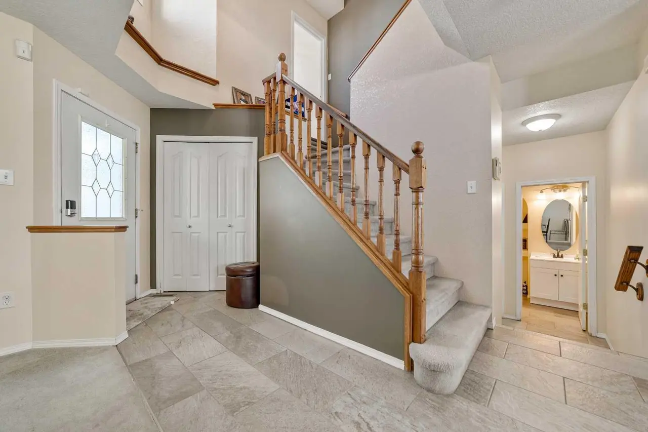 27 Fairmont Garden Road S
