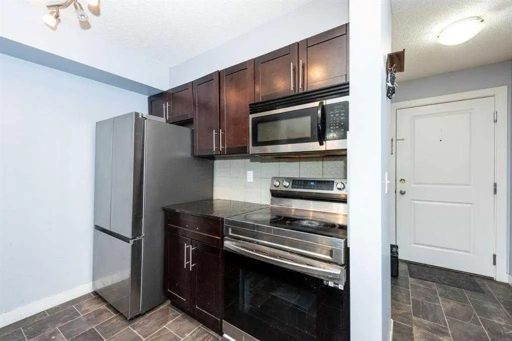 2212, 15 Saddlestone Way NE